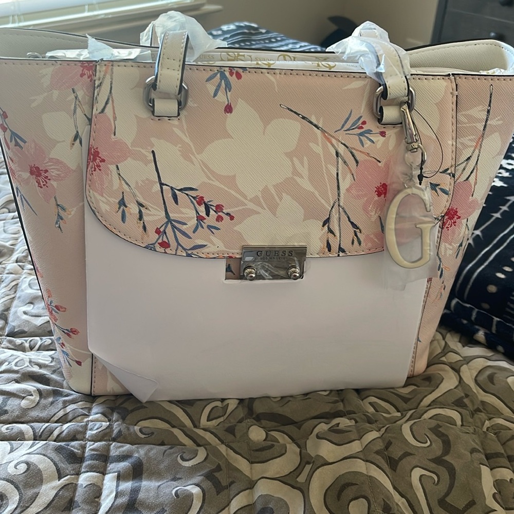 Guess tote bag
